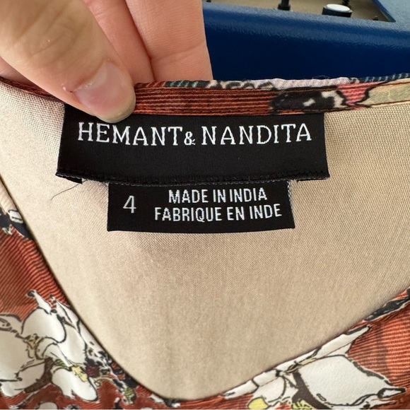 HEMANT & NANDITA Zeri Floral Peasant Dress - Picture 9 of 10